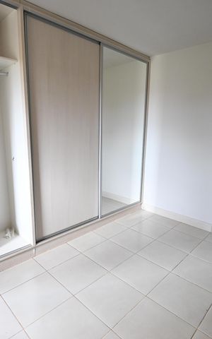 Casa de condomínio para alugar com 100m², 2 quartos e 2 vagas