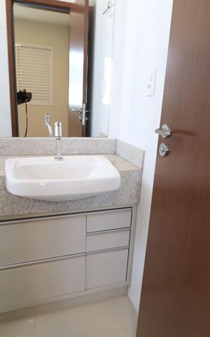 Apartamento para alugar com 73m², 2 quartos e 2 vagasBanheiro do Quarto 2