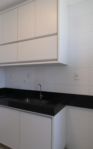Apartamento para alugar com 73m², 2 quartos e 2 vagasCozinha