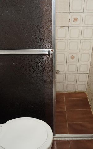 Casa para alugar com 68m², 2 quartos e sem vagaBanheiro