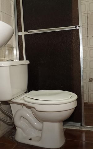 Casa para alugar com 68m², 2 quartos e sem vagaBanheiro