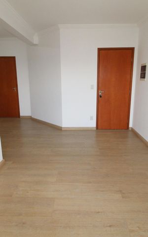 Apartamento para alugar com 78m², 2 quartos e 2 vagasSala