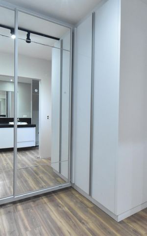 Casa de condomínio para alugar com 220m², 4 quartos e 3 vagasCloset Suíte 1