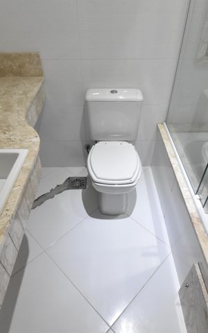 Casa de condomínio para alugar com 220m², 4 quartos e 3 vagasBanheiro Suíte 2