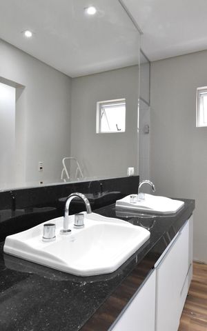 Casa de condomínio para alugar com 220m², 4 quartos e 3 vagasBanheiro Suíte 1