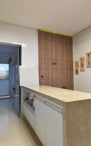 Casa de condomínio para alugar com 220m², 4 quartos e 3 vagasCozinha