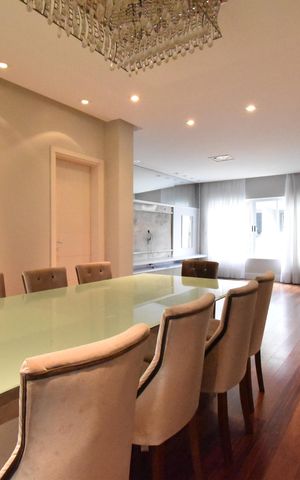 Casa de condomínio para alugar com 220m², 4 quartos e 3 vagasSala 1