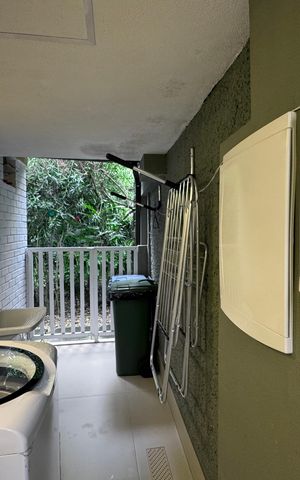 Casa de condomínio à venda com 250m², 4 quartos e 4 vagasCozinha e Área de Serviço