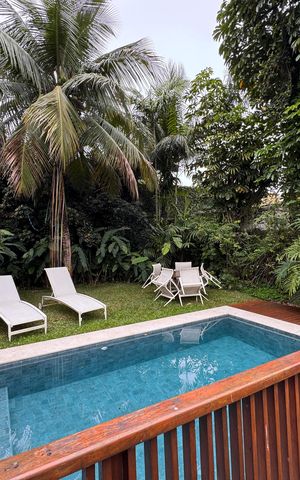 Casa de condomínio à venda com 250m², 4 quartos e 4 vagasÁrea externa