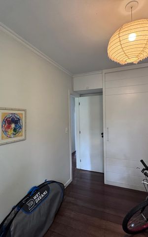 Casa de condomínio à venda com 250m², 4 quartos e 4 vagasQuarto 2