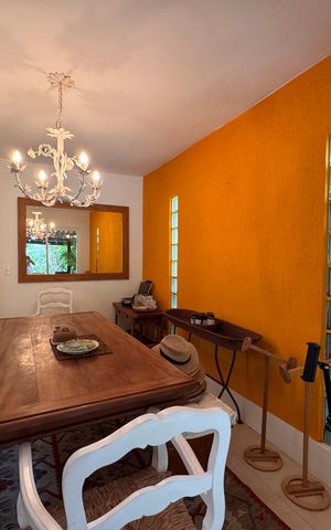 Casa de condomínio à venda com 250m², 4 quartos e 4 vagasSala