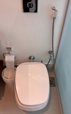 Casa de condomínio à venda com 250m², 4 quartos e 4 vagasBanheiro Social 1