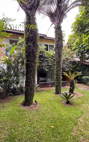 Casa de condomínio à venda com 250m², 4 quartos e 4 vagasÁrea externa