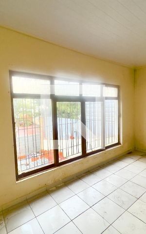 Casa para alugar com 150m², 4 quartos e 8 vagas