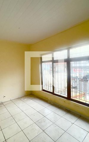 Casa para alugar com 150m², 4 quartos e 8 vagas