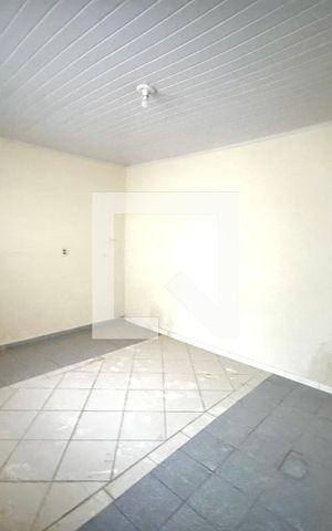 Casa para alugar com 150m², 4 quartos e 8 vagas