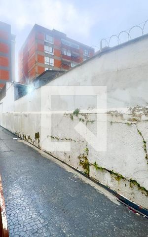 Casa para alugar com 150m², 4 quartos e 8 vagas