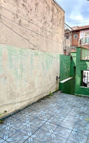 Casa para alugar com 125m², 2 quartos e 1 vaga Casa para alugar com 125m², 2 quartos e 1 vagaQuintal
