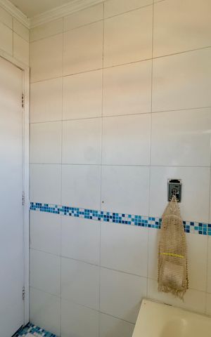 Casa à venda com 147m², 3 quartos e 3 vagas Casa à venda com 147m², 3 quartos e 3 vagasBanheiro da Suíte 1