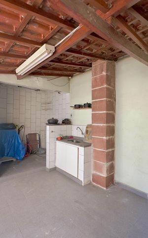 Casa à venda com 147m², 3 quartos e 3 vagas Casa à venda com 147m², 3 quartos e 3 vagasEspaço Gourmet