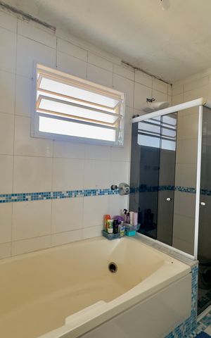Casa à venda com 147m², 3 quartos e 3 vagas Casa à venda com 147m², 3 quartos e 3 vagasBanheiro da Suíte 1