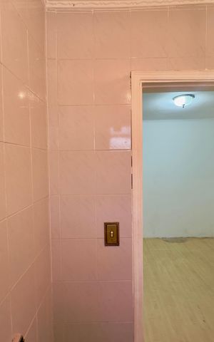 Casa à venda com 147m², 3 quartos e 3 vagas Casa à venda com 147m², 3 quartos e 3 vagasBanheiro da Suíte 2
