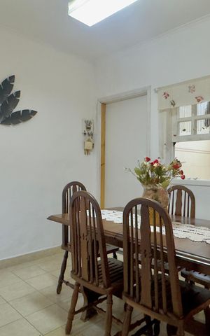 Casa à venda com 147m², 3 quartos e 3 vagas Casa à venda com 147m², 3 quartos e 3 vagasSala de Jantar