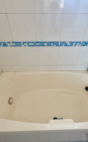 Casa à venda com 147m², 3 quartos e 3 vagas Casa à venda com 147m², 3 quartos e 3 vagasBanheiro da Suíte 1