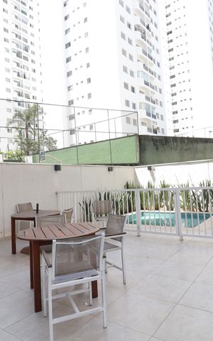 Apartamento à venda com 34m², 2 quartos e sem vagaÁrea comum - Piscina