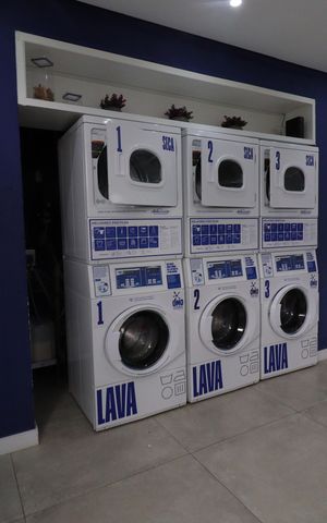 Apartamento à venda com 34m², 2 quartos e sem vagaÁrea Comum - Lavanderia