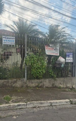Casa à venda com 270m², 5 quartos e 4 vagas Casa à venda com 270m², 5 quartos e 4 vagasPlaca