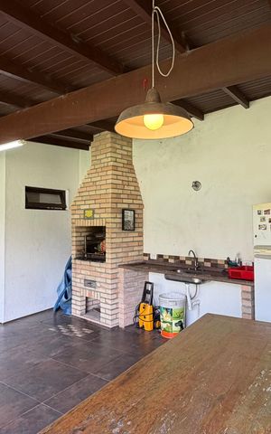 Casa de condomínio para alugar com 600m², 3 quartos e 8 vagas