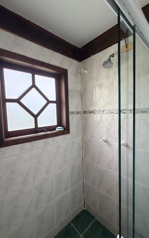 Casa de condomínio para alugar com 600m², 3 quartos e 8 vagas