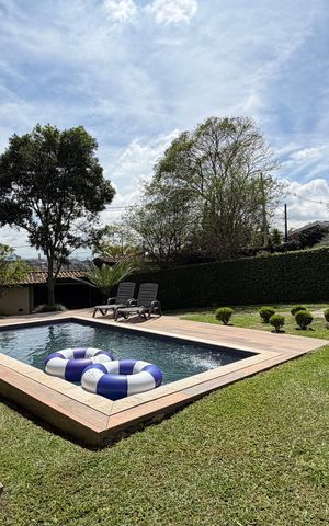Casa de condomínio para alugar com 600m², 3 quartos e 8 vagas