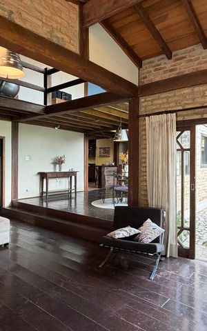 Casa de condomínio para alugar com 600m², 3 quartos e 8 vagas