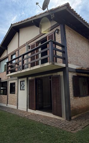 Casa de condomínio para alugar com 600m², 3 quartos e 8 vagas
