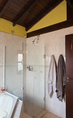Casa de condomínio para alugar com 600m², 3 quartos e 8 vagas