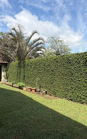 Casa de condomínio para alugar com 600m², 3 quartos e 8 vagas