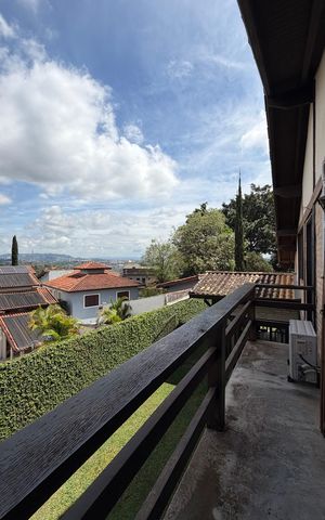 Casa de condomínio para alugar com 600m², 3 quartos e 8 vagas