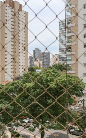 Apartamento à venda com 155m², 3 quartos e 2 vagas Apartamento à venda com 155m², 3 quartos e 2 vagasVista da Sacada