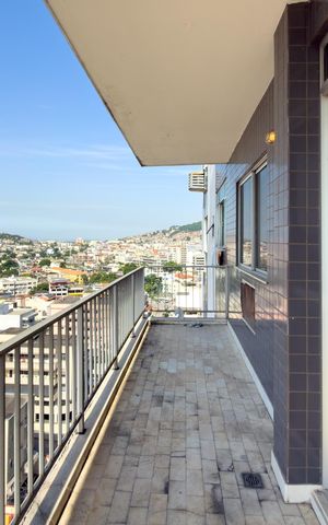 Apartamento à venda com 65m², 2 quartos e 1 vaga Apartamento à venda com 65m², 2 quartos e 1 vagaVaranda