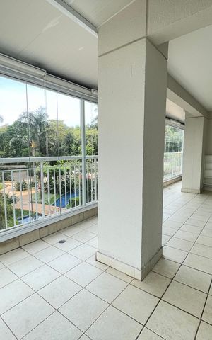 Apartamento à venda com 110m², 3 quartos e 2 vagas Apartamento à venda com 110m², 3 quartos e 2 vagasVaranda