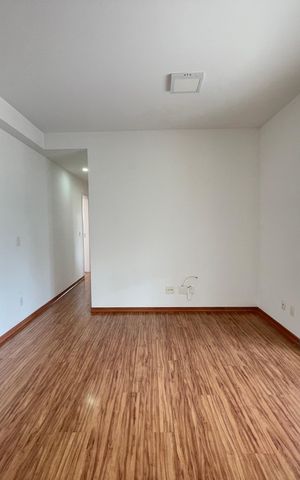 Apartamento à venda com 110m², 3 quartos e 2 vagas Apartamento à venda com 110m², 3 quartos e 2 vagasSala