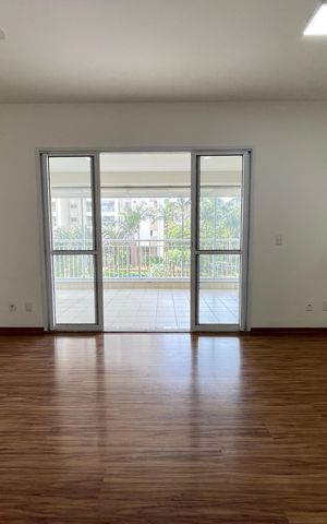 Apartamento à venda com 110m², 3 quartos e 2 vagas Apartamento à venda com 110m², 3 quartos e 2 vagasSala