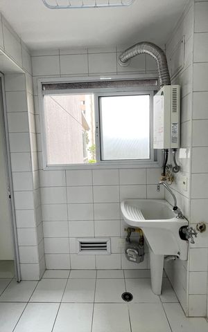 Apartamento à venda com 110m², 3 quartos e 2 vagas Apartamento à venda com 110m², 3 quartos e 2 vagasÁrea de Serviço