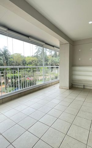 Apartamento à venda com 110m², 3 quartos e 2 vagas Apartamento à venda com 110m², 3 quartos e 2 vagasVaranda