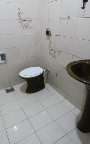 Casa de condomínio para alugar com 265m², 4 quartos e 2 vagasBanheiro Social 2