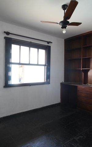 Casa de condomínio para alugar com 265m², 4 quartos e 2 vagasQuarto 1