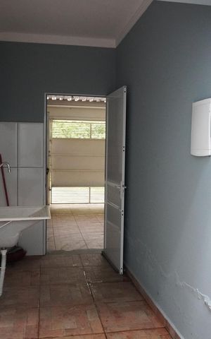 Casa para alugar com 151m², 2 quartos e 2 vagasCozinha e Área de Serviço