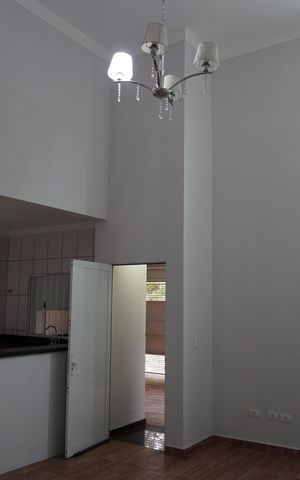 Casa para alugar com 151m², 2 quartos e 2 vagasSala